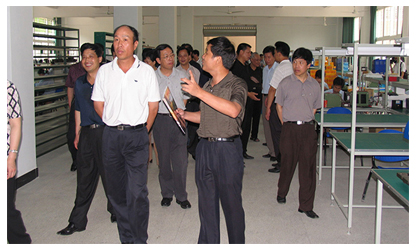福建省委常委、政法委書記徐謙一行視察虹潤公司